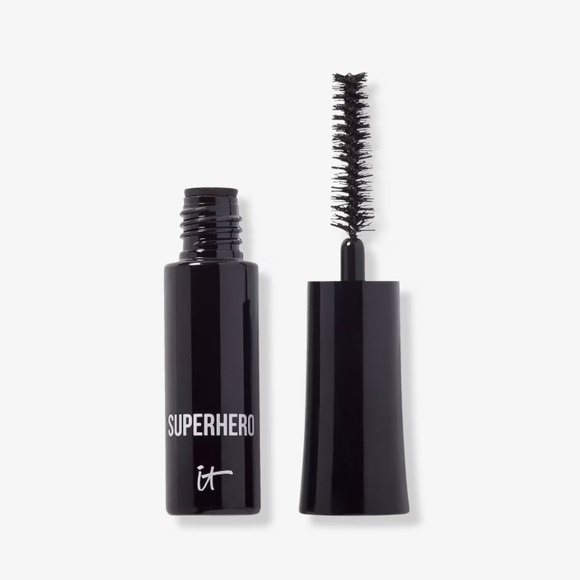 it cosmetics Other - Travel Size Superhero Elastic Stretch Volumizing & Lengthening Mascara